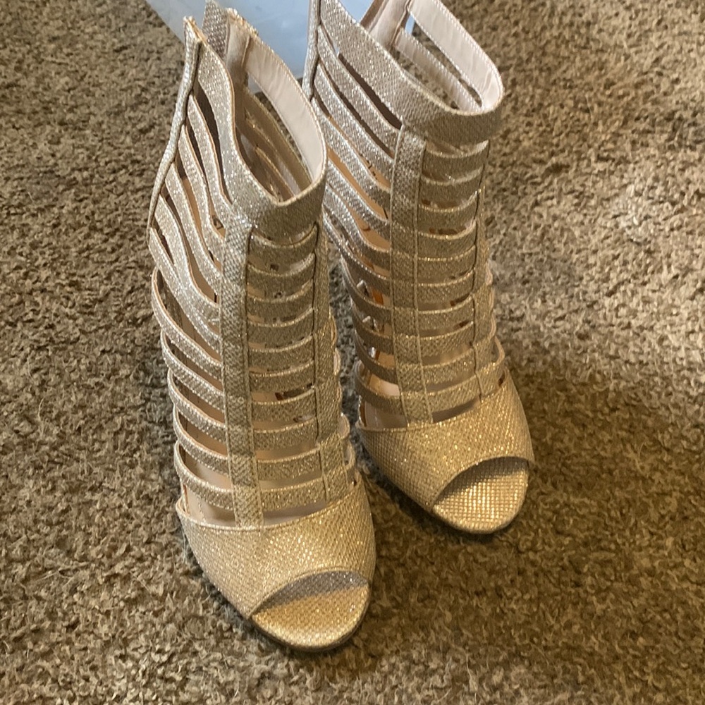 Barely wore size 6 1/2